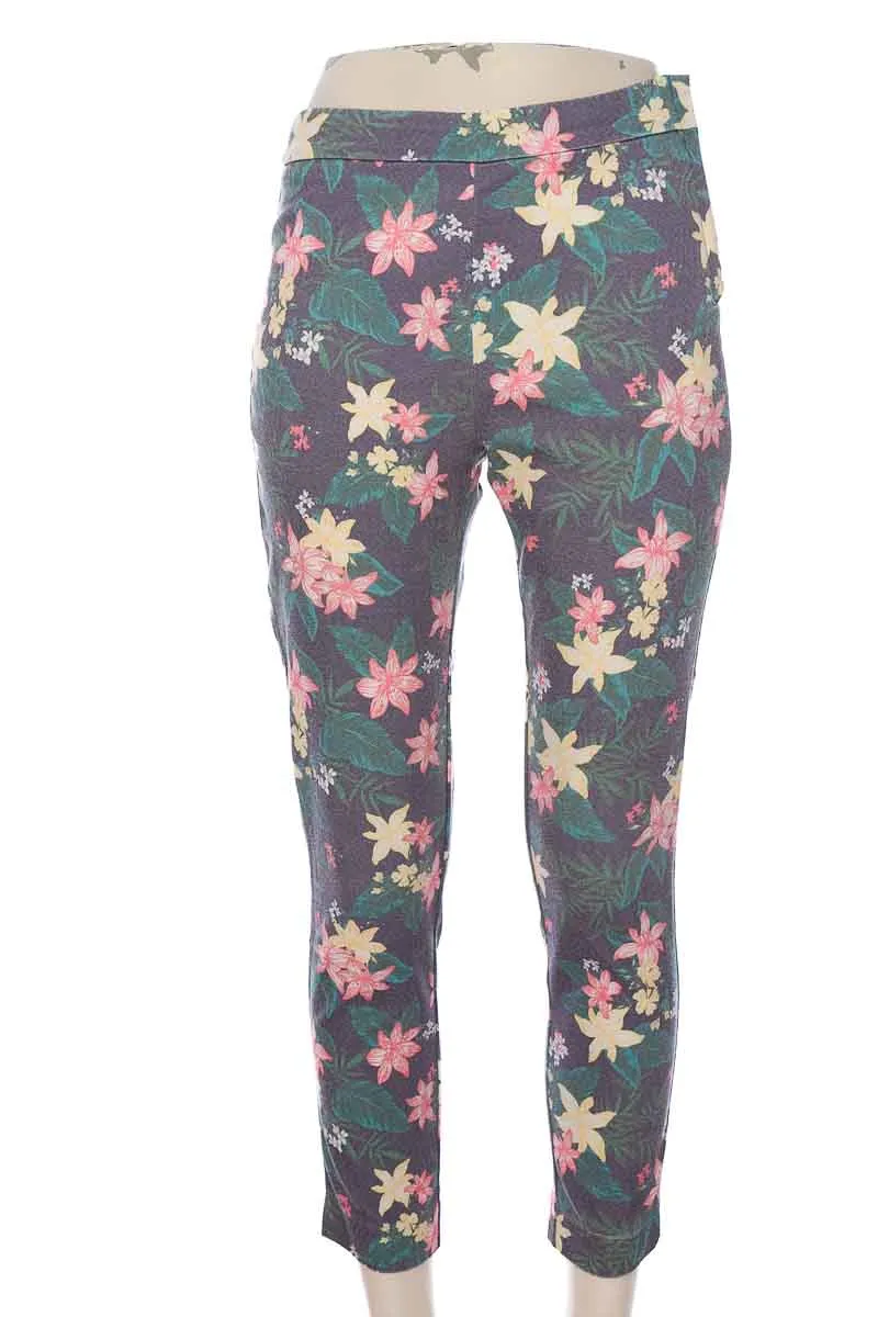 Pantalón color Estampado - Stradivarius
