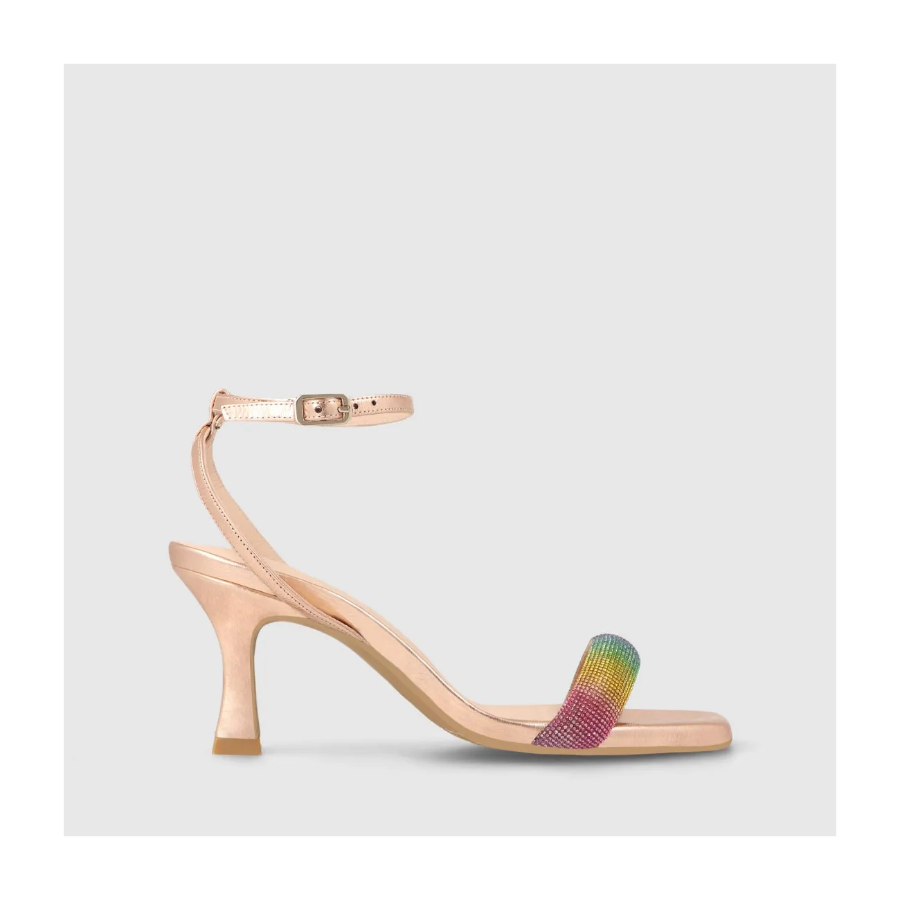 SANDALIAS DORADAS LICEN